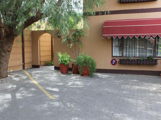 Hotel Etambi Garni in Windhoek, Namibia