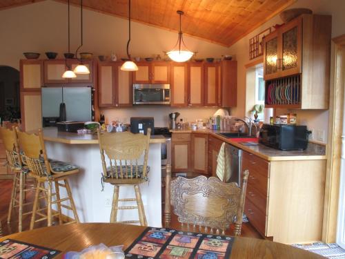 Glacier Creek Lodging - photo 5