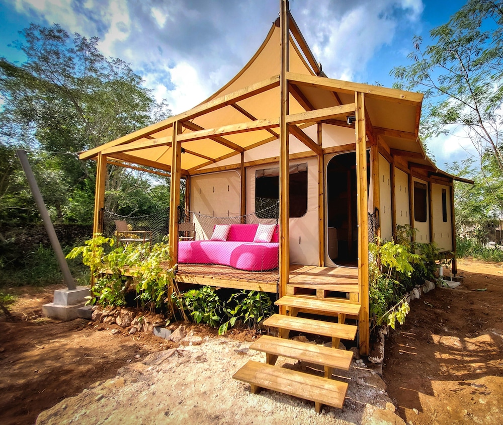Viatura Hacienda Xtojil Yucatan Merida with Optional All Inclusive — hotel in Timucuy