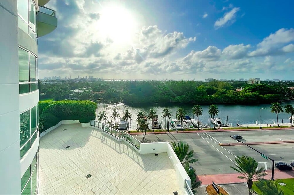 Fontainebleau Miami Beach Private Luxury Suites - photo 497