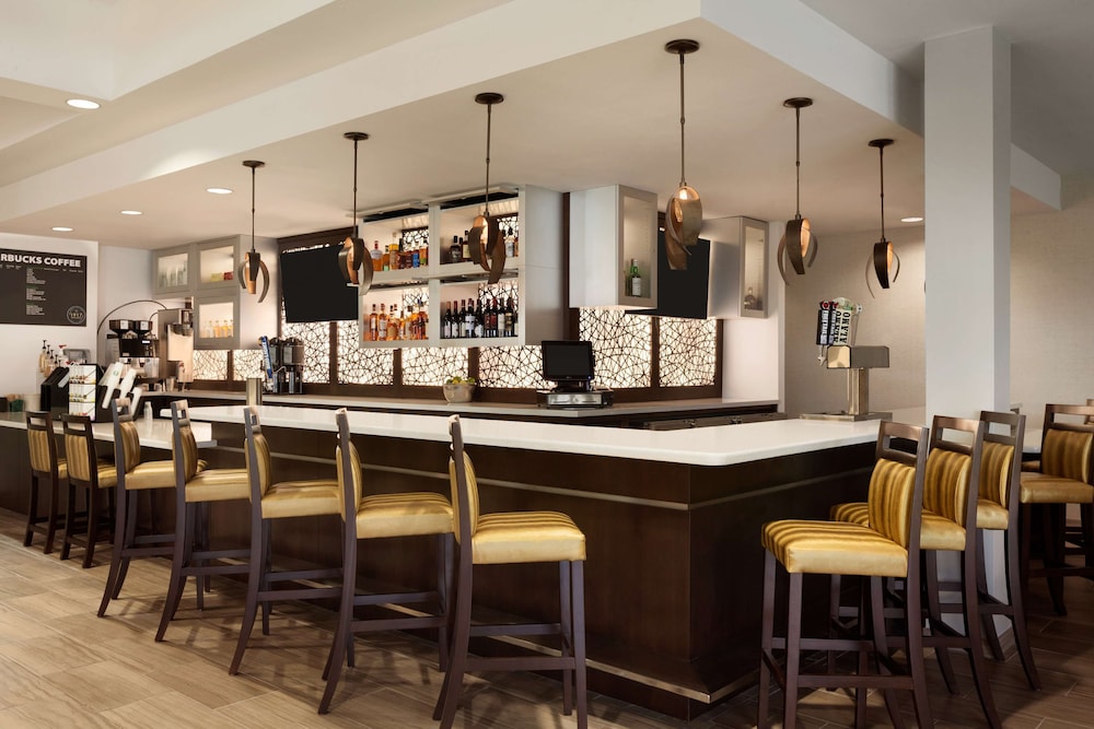 Embassy Suites by Hilton San Antonio Brooks Hotel & Spa - photo 40