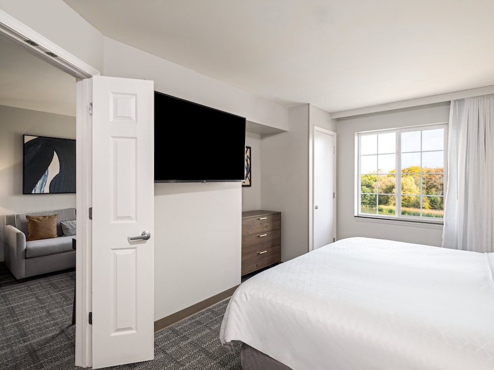 Staybridge Suites Rochester University by IHG - photo 29