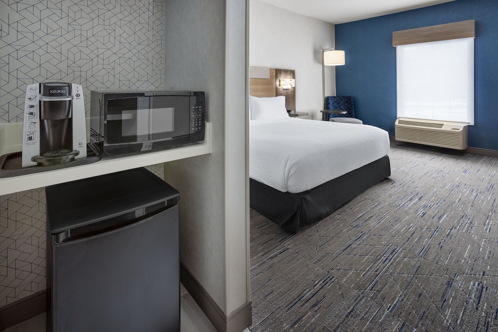 Holiday Inn Express Hotel & Suites Brattleboro by IHG - photo 19