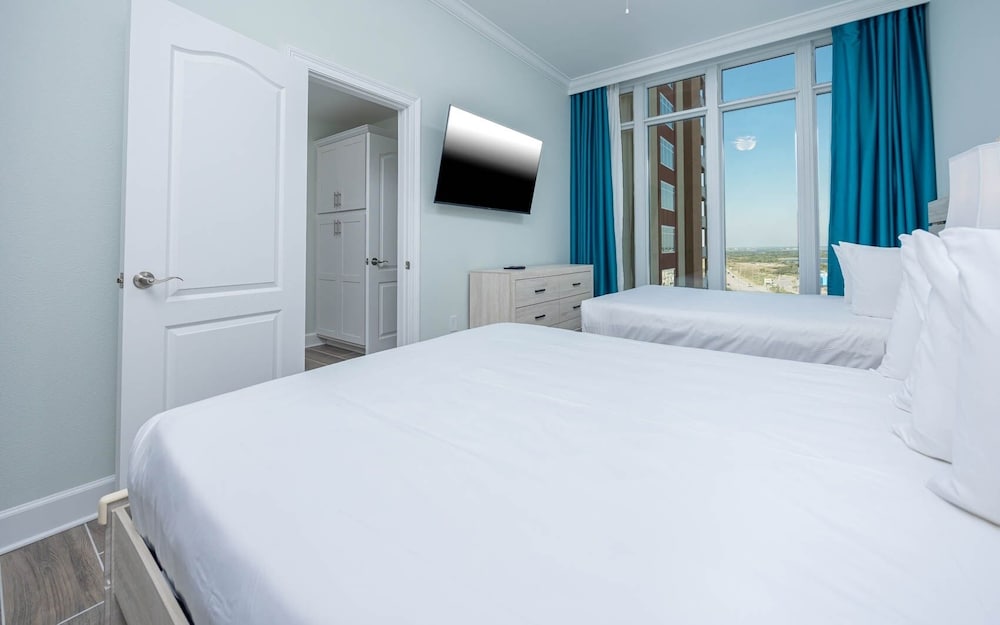 Phoenix Gulf Towers 905 4 Bedroom Condo - photo 12