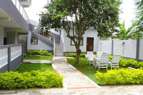 Résidence la Détente AKF Adidogomé — 4-Star Luxury Hotel in Lome, Togo