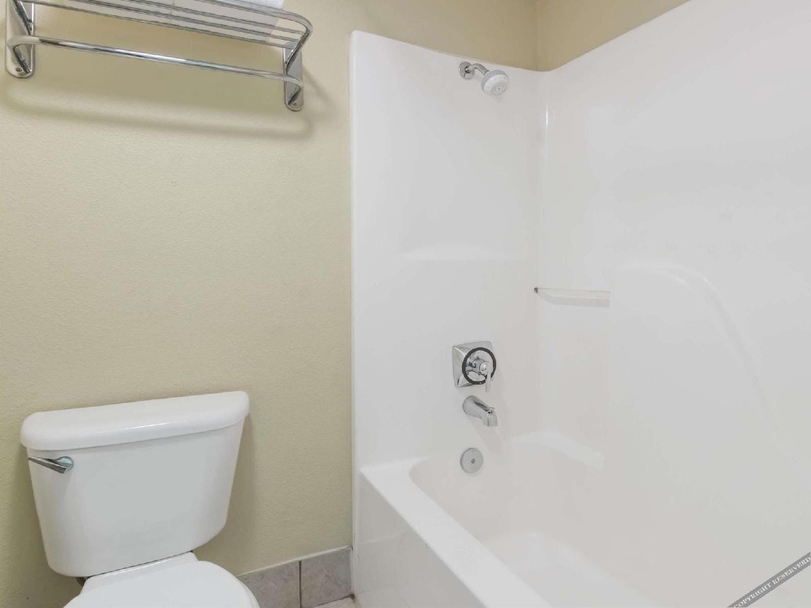 Skylite Inn - photo 15