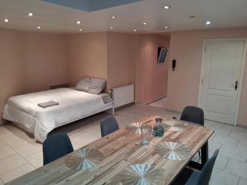 House near Forest 125 m for 6 guests — 4-Star Luxury Hotel in Brussels, Belgium