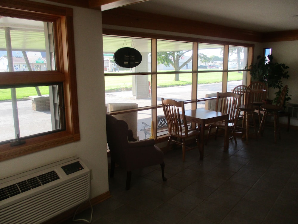 Motel6 Prairie Du Chien WI - photo 2