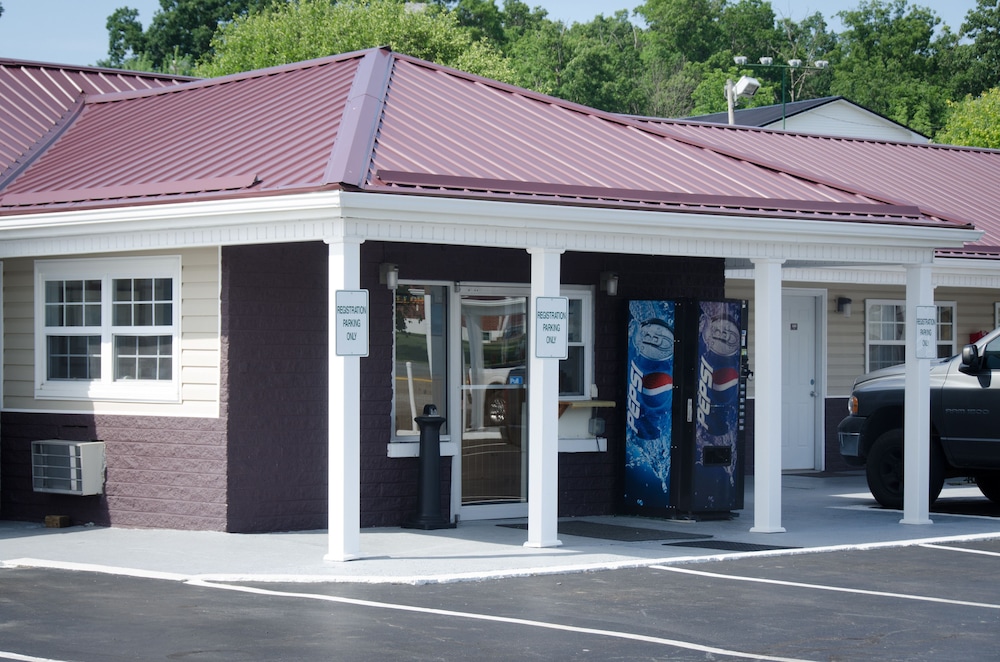 Turnpike Motel - photo 33
