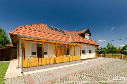 Barbara Apartmanház - last minute hotel in Unknown City