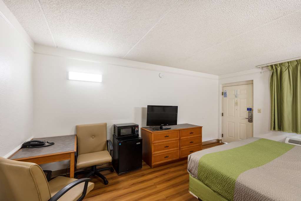 Motel 6 Knoxville TN - photo 14