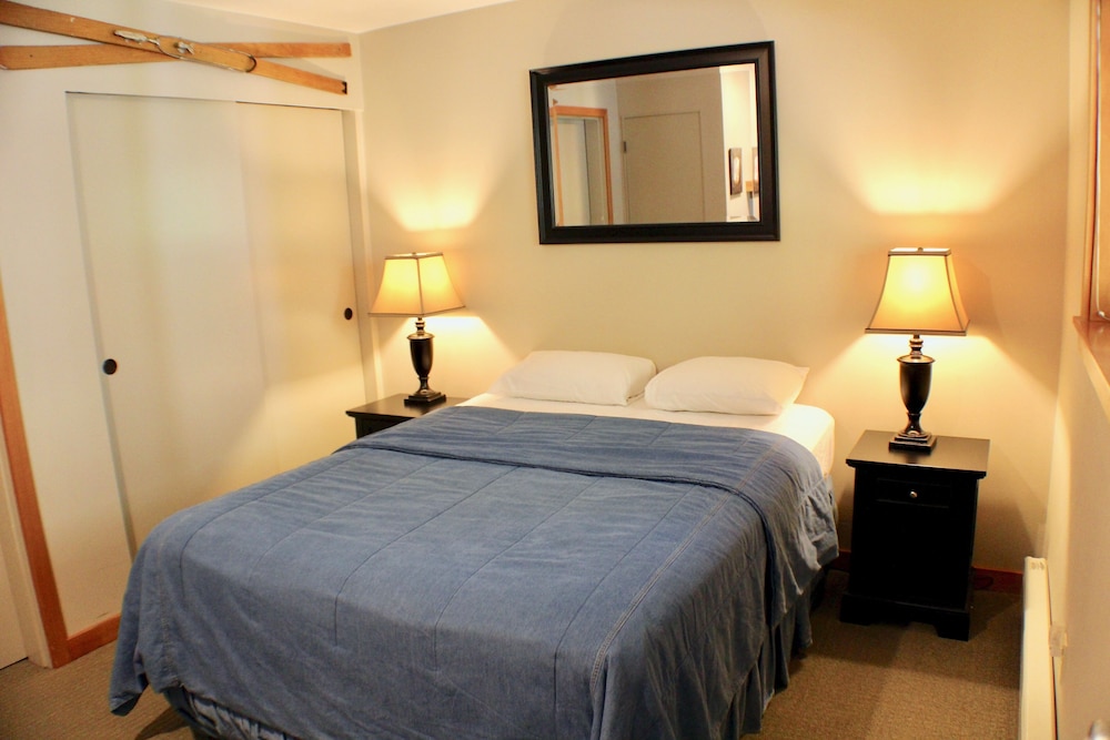 Crystal Chalets Condominiums at Crystal Mountain Ski Resort - photo 4