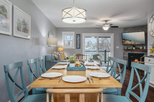 The Marina 3BD Townhome Downtown Beaches Wineries in Traverse City, United States