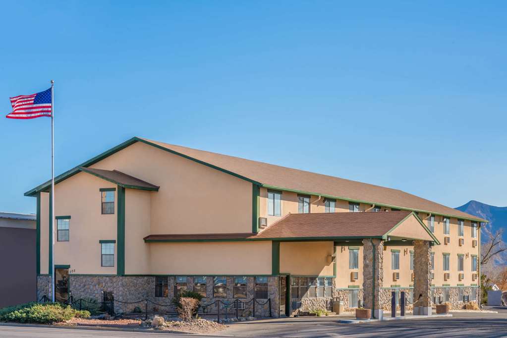 Super 8 by Wyndham Cortez Mesa Verde Area - photo 6