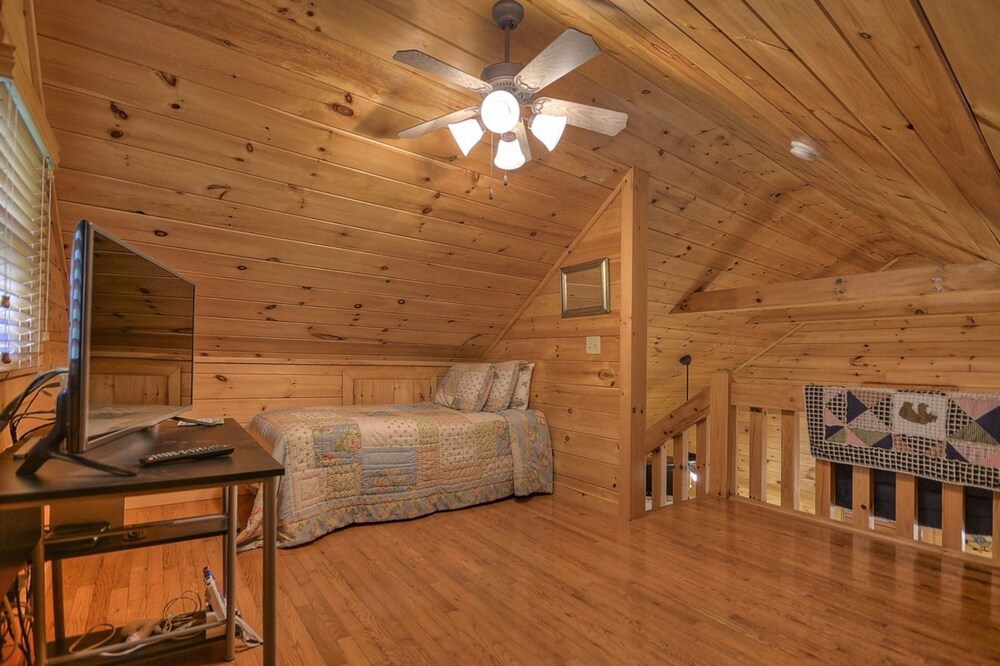 Grin Inn Bear It - photo 2
