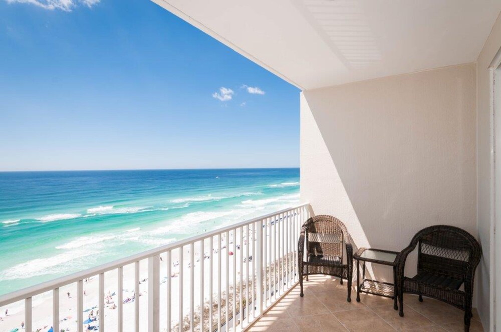Majestic Sun 1108B by Destin Getaways in Miramar Beach, United States