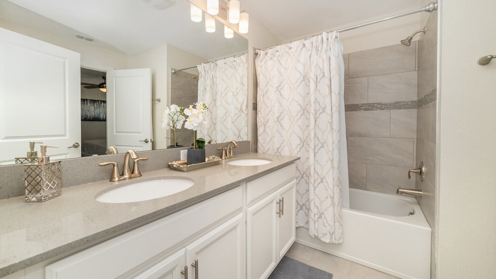 Rent a Luxury Townhome on Storey Lake Resort Minutes From Disney Orlando Townhome 3321 - photo 18