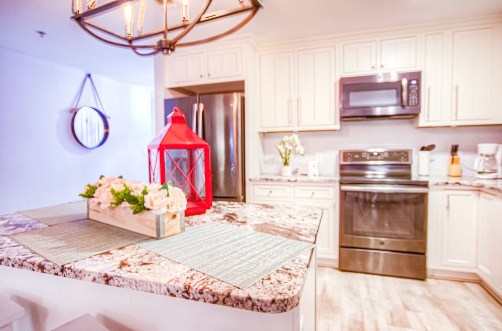 Laketown Wharf Resort by Aneliya's Rentals - photo 296