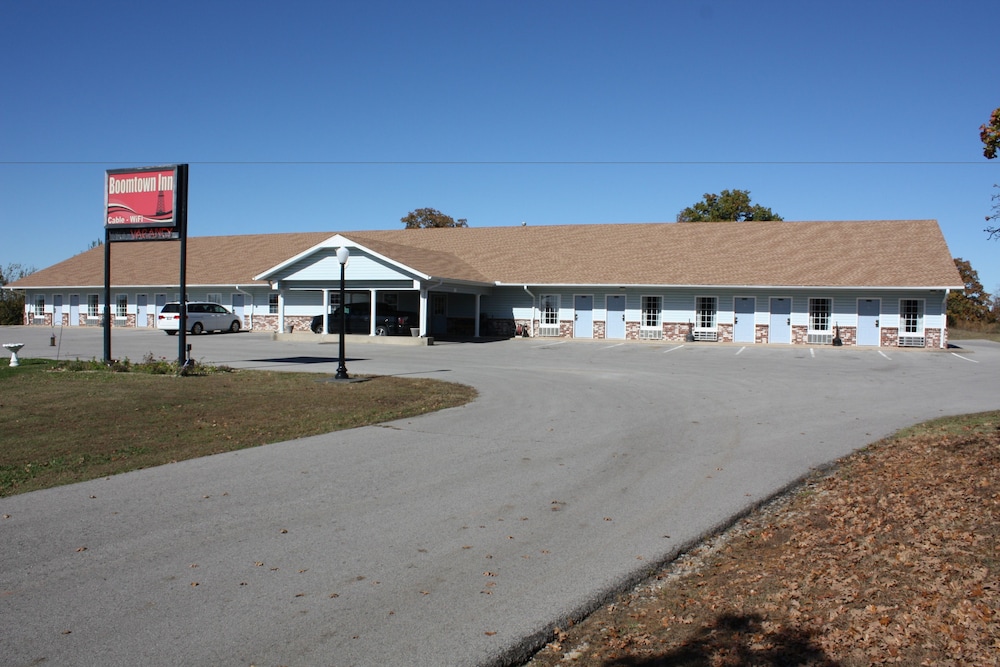 Boomtown Inn - photo 2