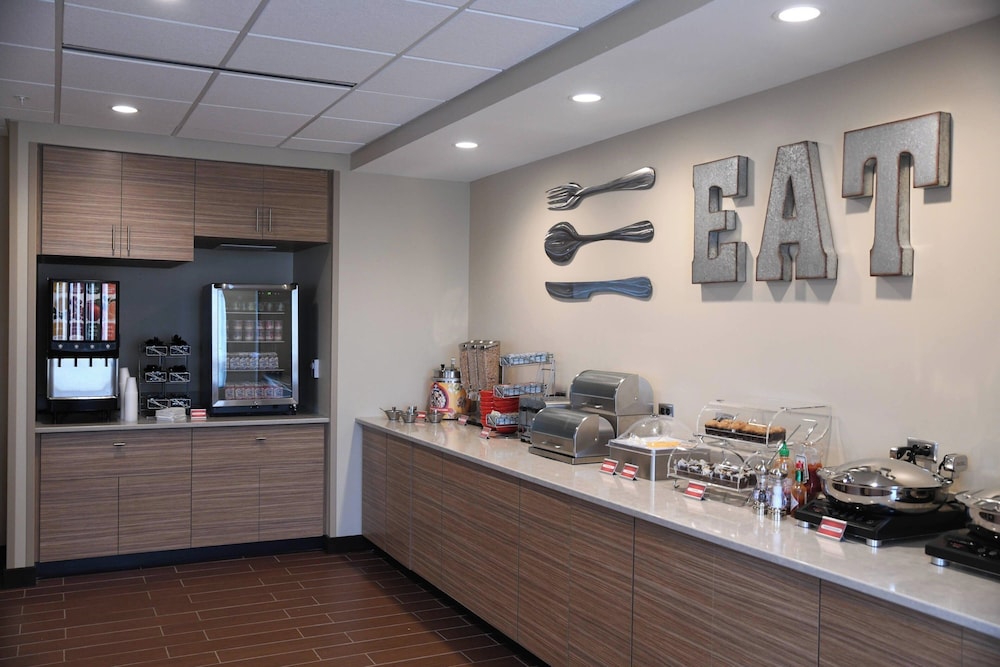 TownePlace Suites by Marriott Kansas City at Briarcliff - photo 27