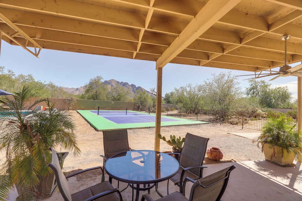 Oro Valley Retreat w Pool Spa & Rooftop Views - photo 19