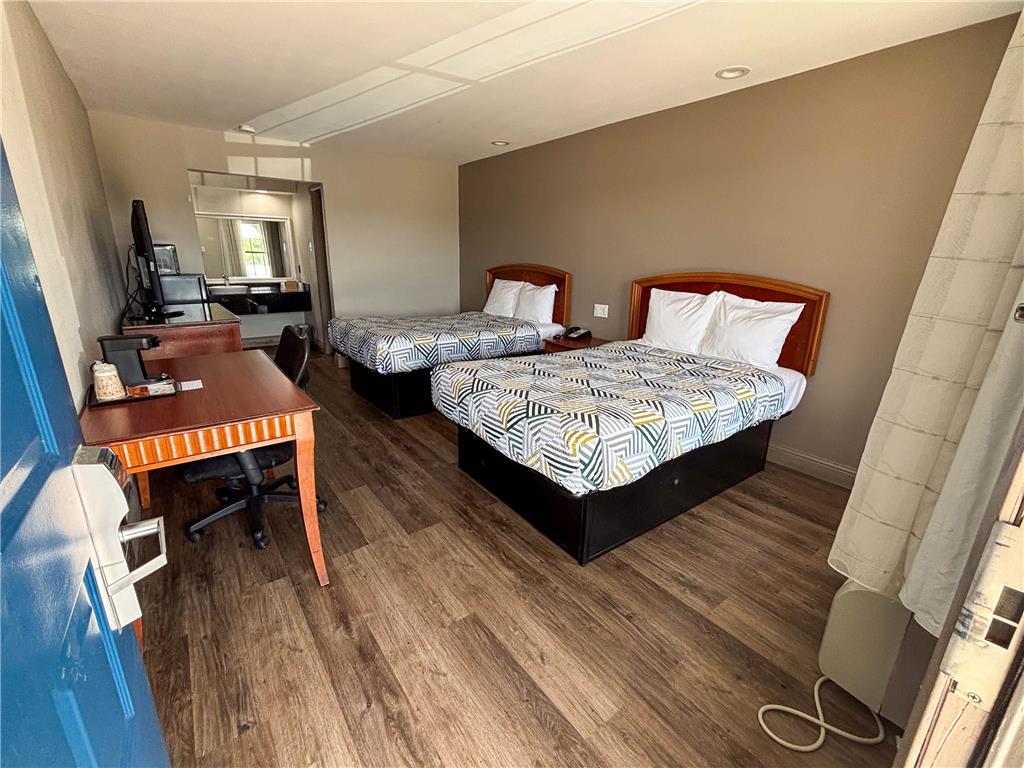Spanish Trails Inn - photo 22