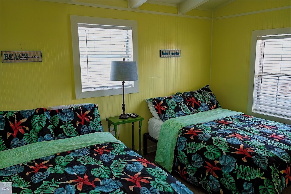 Blue Dolphin Inn and Cottages - photo 18