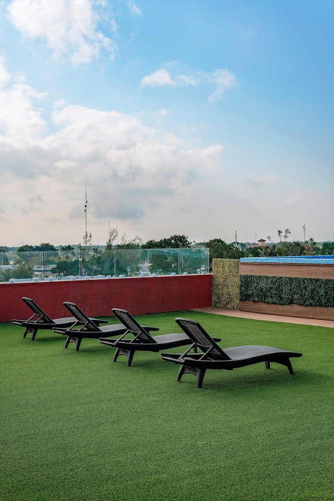 Rooftop pool