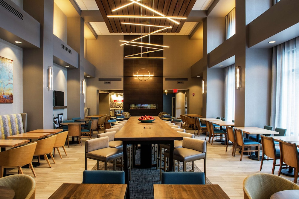 Hampton Inn & Suites Foxborough Mansfield - photo 38
