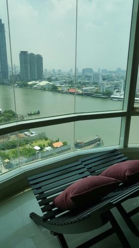 Watermark Chaophraya River Condo