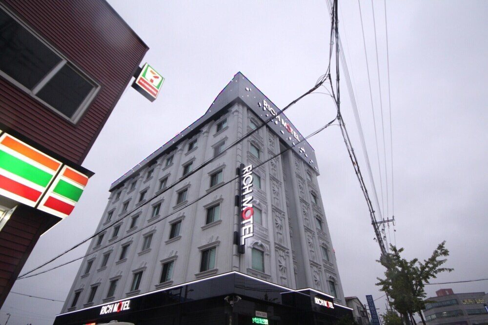 Pohang Yeongildae B and B Hotel in Pohang, South Korea