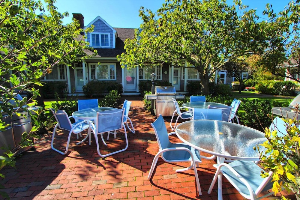 Brant Point Courtyard - photo 19