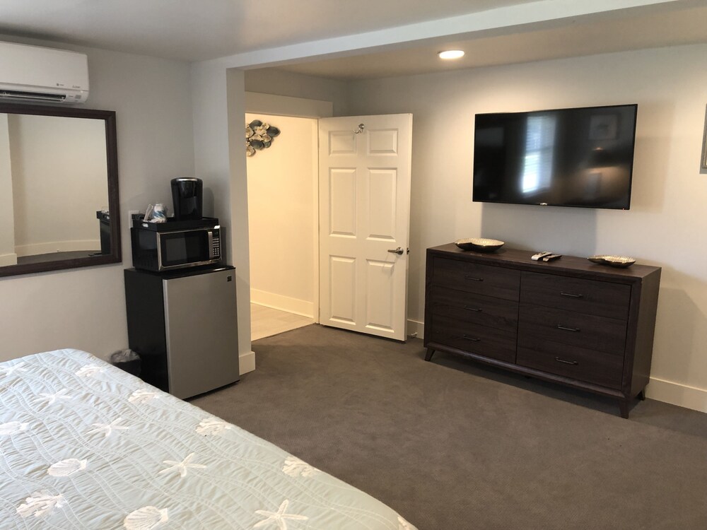 The Surf Beach Motel - photo 26