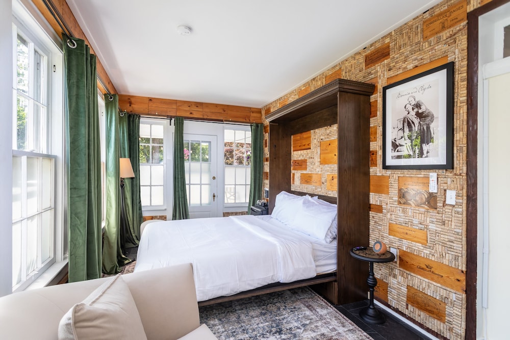 The Legacy Inn - photo 37