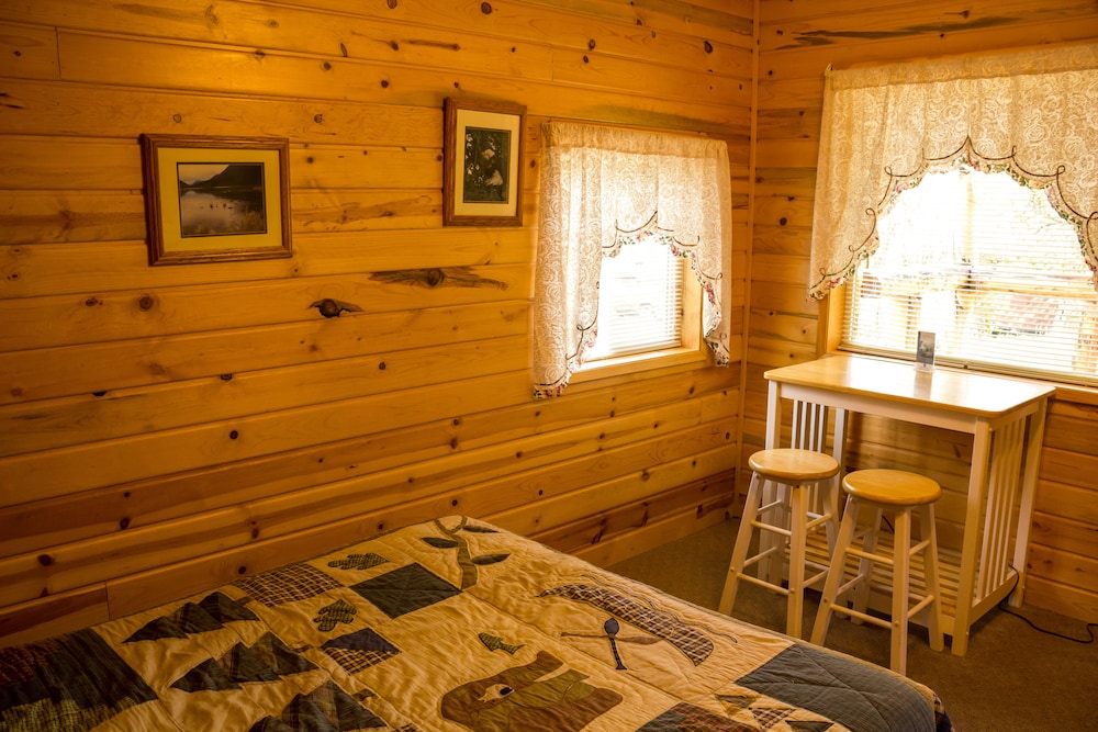 Midnight Sun Log Cabins - photo 34