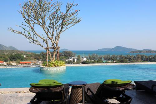 2 bdr Apartment Calypso Garden NaiHarn Beach by Capital Pro CGC 310 — 4-Star Luxury Hotel in Rawai, Thailand