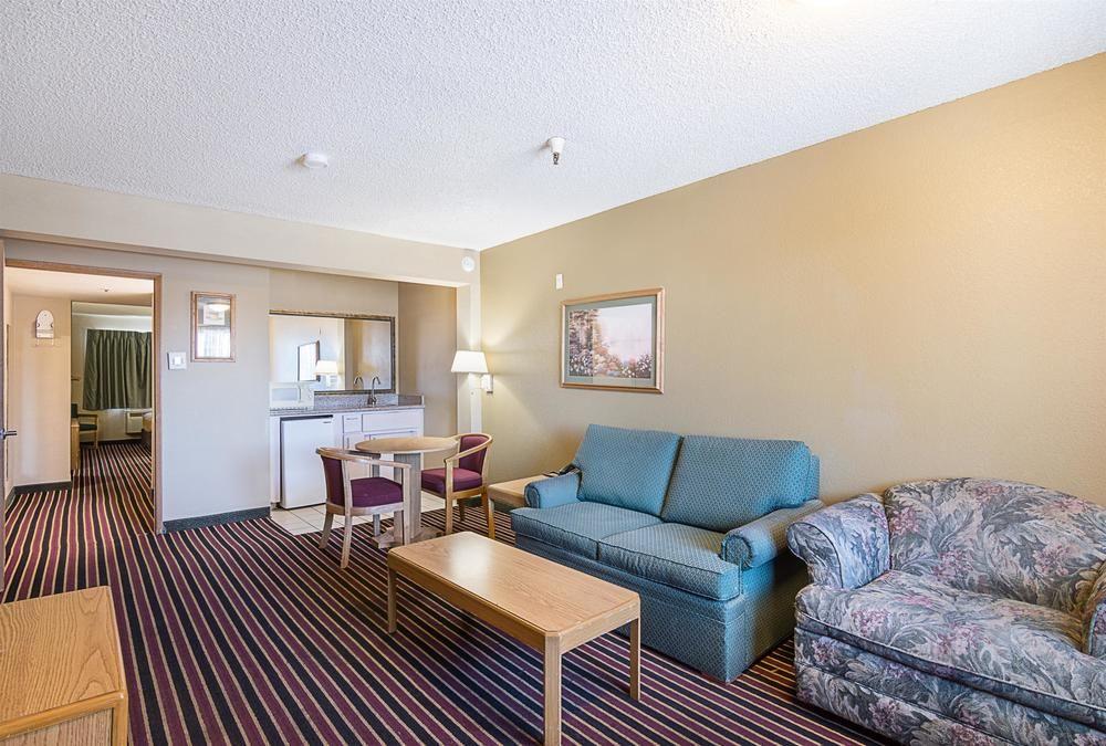 Bella Vista Inn - photo 14