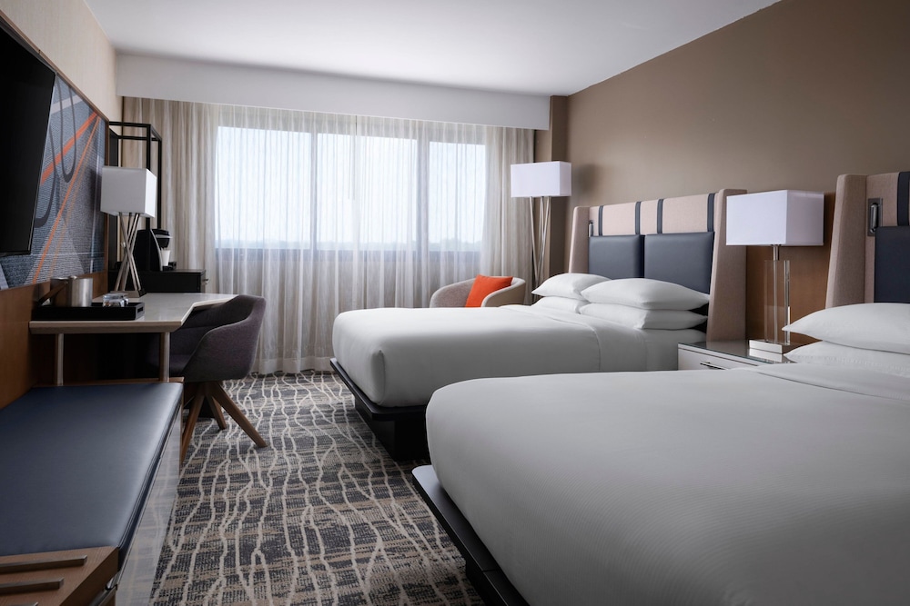 Nashville Airport Marriott - photo 8