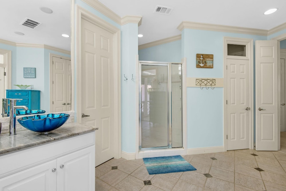 Blue Turtle Dreams - carbon neutral hotel in Destin