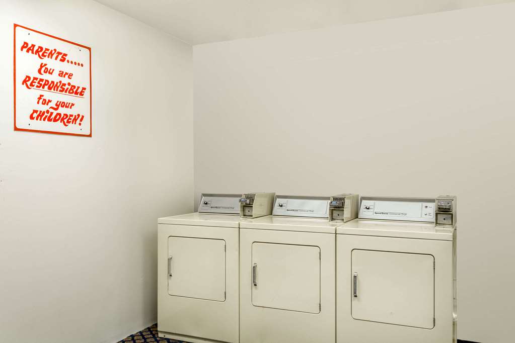 Days Inn by Wyndham Delta - photo 18