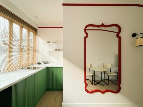 Chic Studio near Fabrika By Wehost
