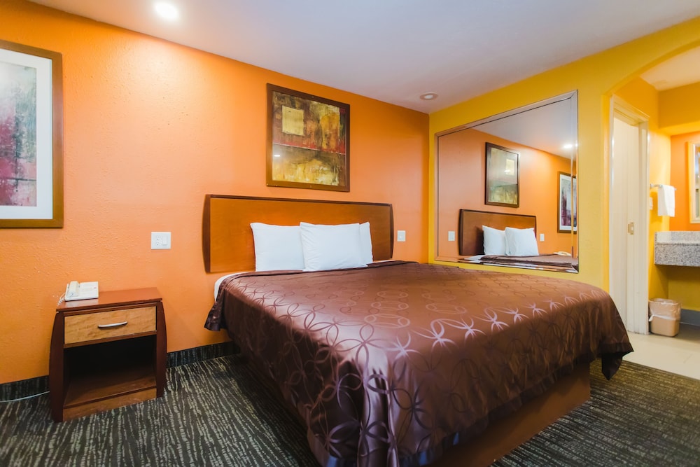 Express Inn Gulf Bank - photo 8