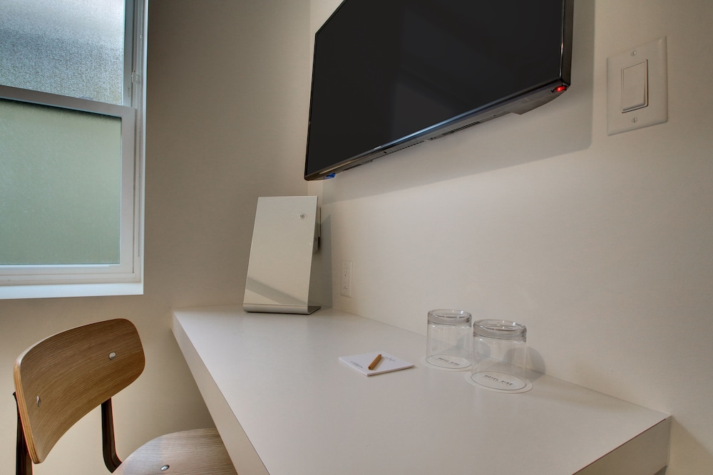 Hotel Hive - photo 15