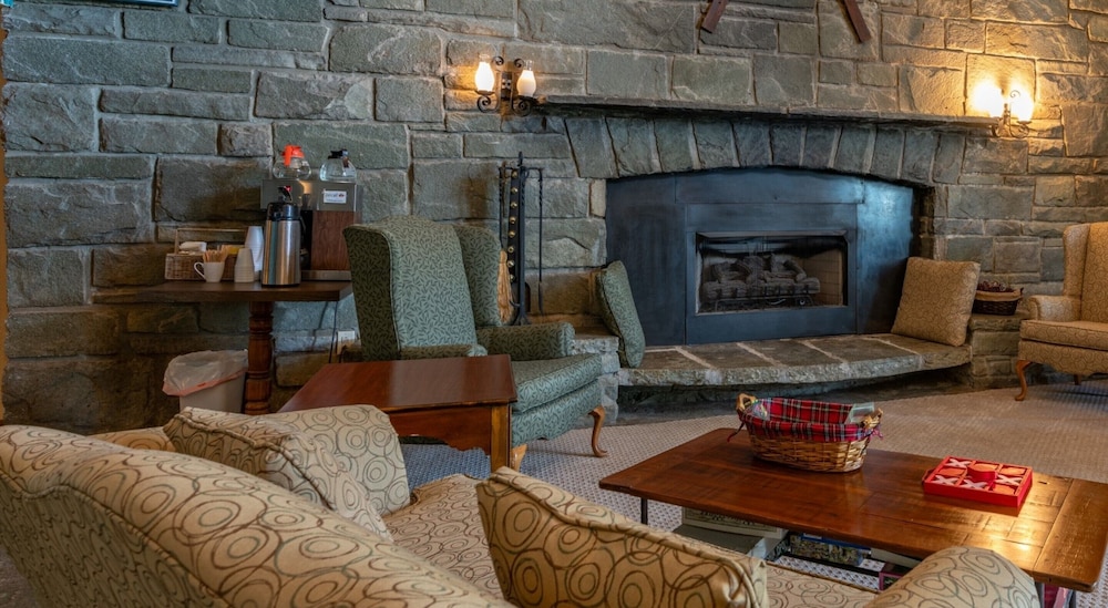 4 Seasons at Beech Mountain - photo 7