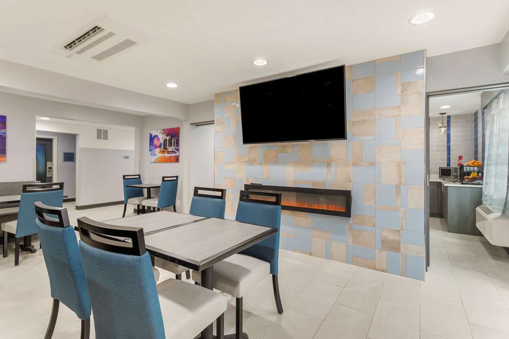 Best Western Plus Magnolia Inn Suites - photo 41