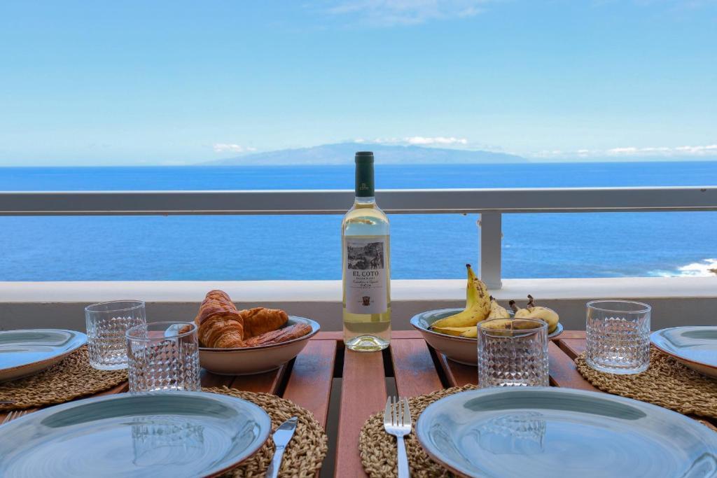 Cosy Sea View Studio Free Wifi — 4-Star Luxury Hotel in Adeje, Spain