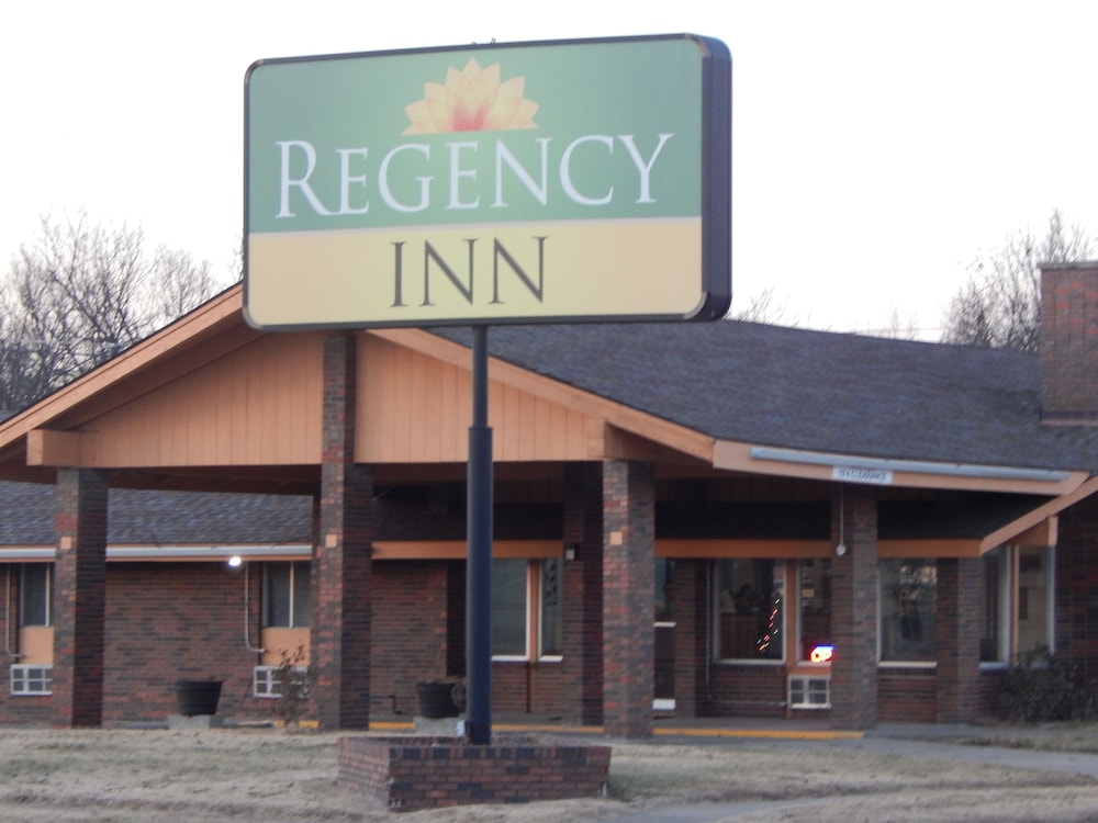 Regency Inn lola Kansas - photo 22
