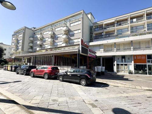 Due Camere Centrale Vicino Al Mare Marina Marconi — 4-Star Luxury Hotel in Lido Di Jesolo, Italy