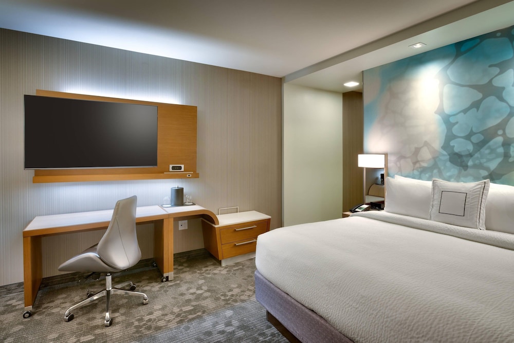 Courtyard by Marriott Los Angeles LAX Hawthorne - photo 9