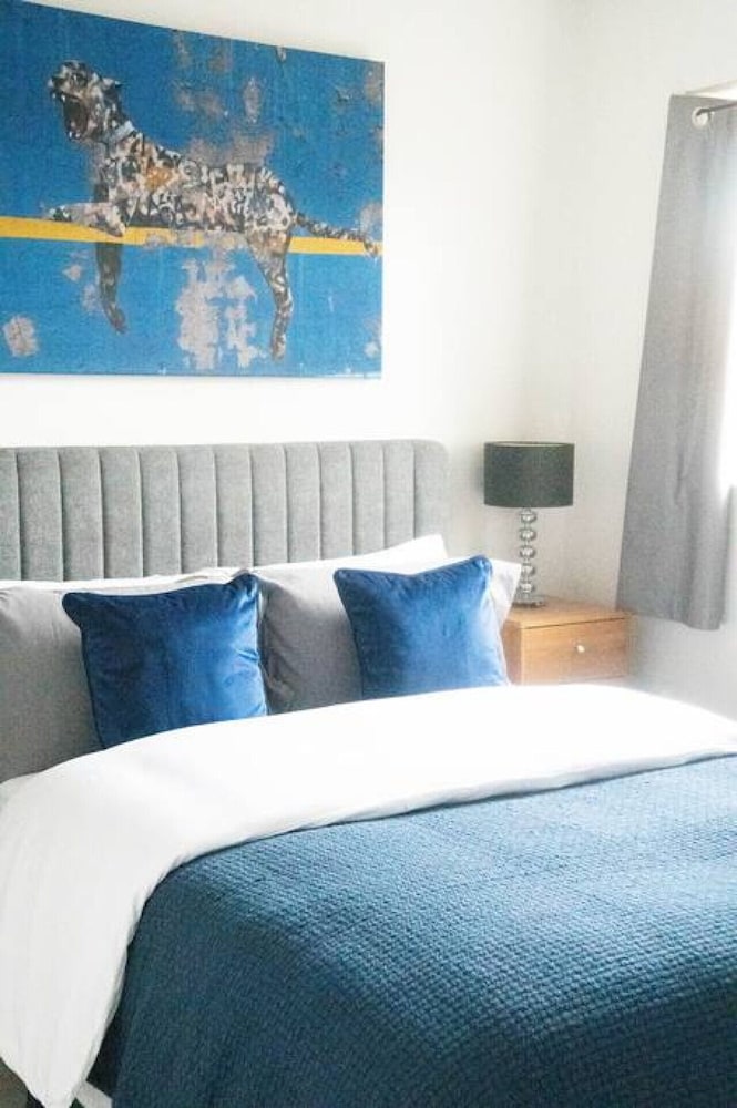 Lovely 1 bedroom Apartment in Central High Wycombe — 4-Star Luxury Hotel in High Wycombe, United Kingdom